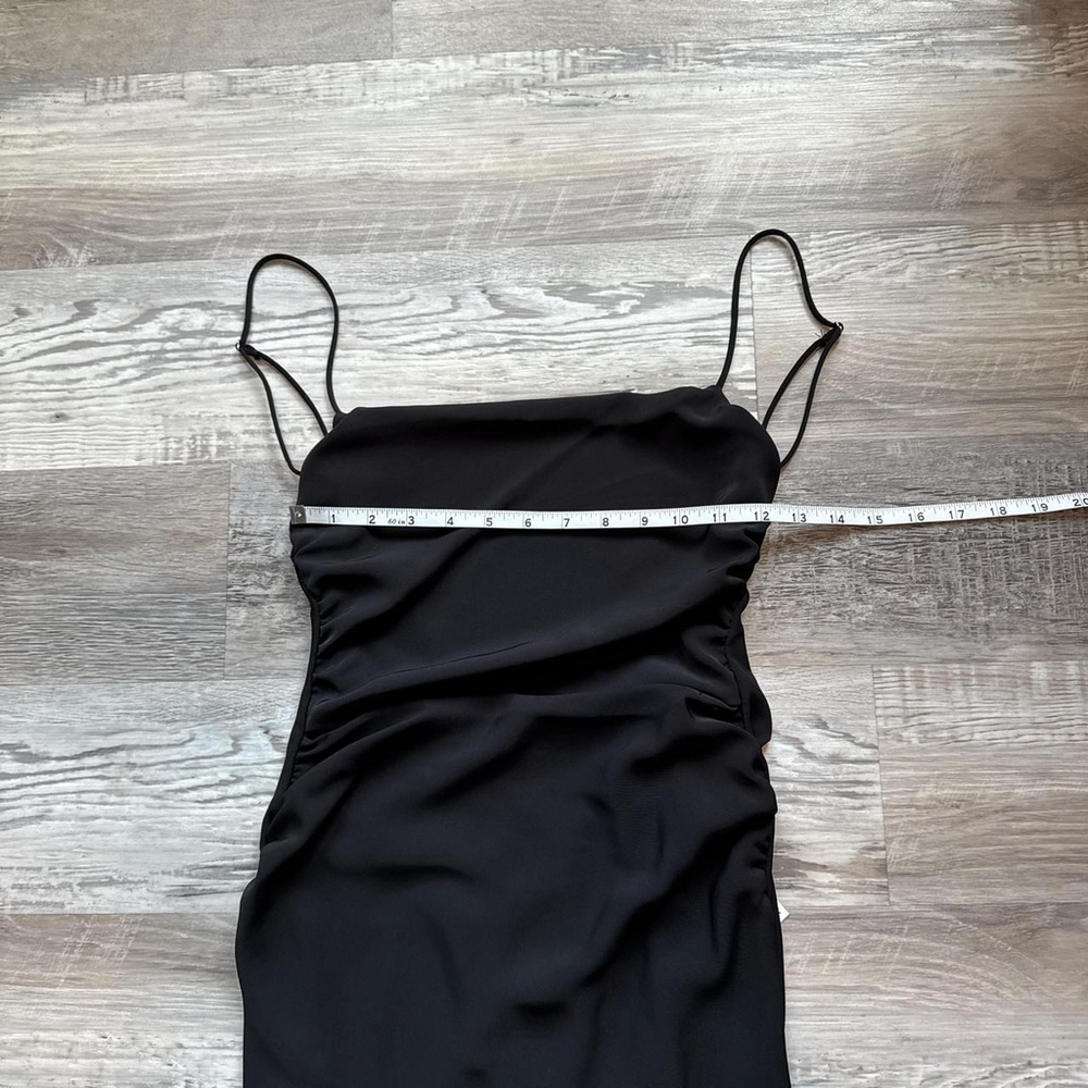 dresses - Picture 2 of 7
